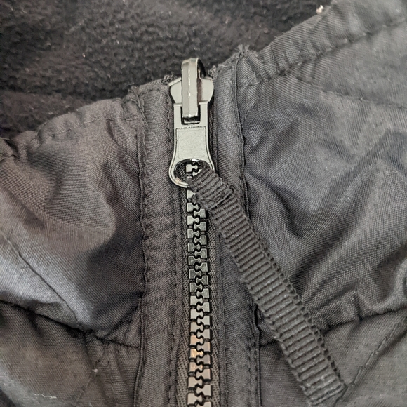 Men's Original Windbreaker Reversible Vest - Picture 5 of 11